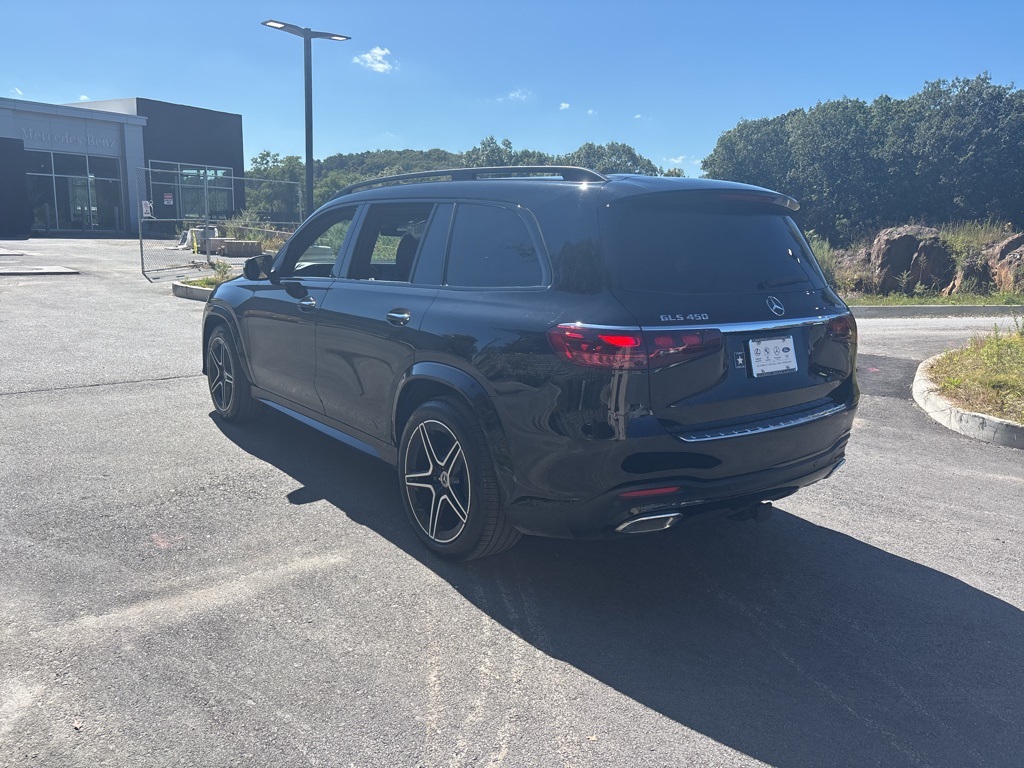 2025 Mercedes Benz GLS 450 4MATIC photo 7