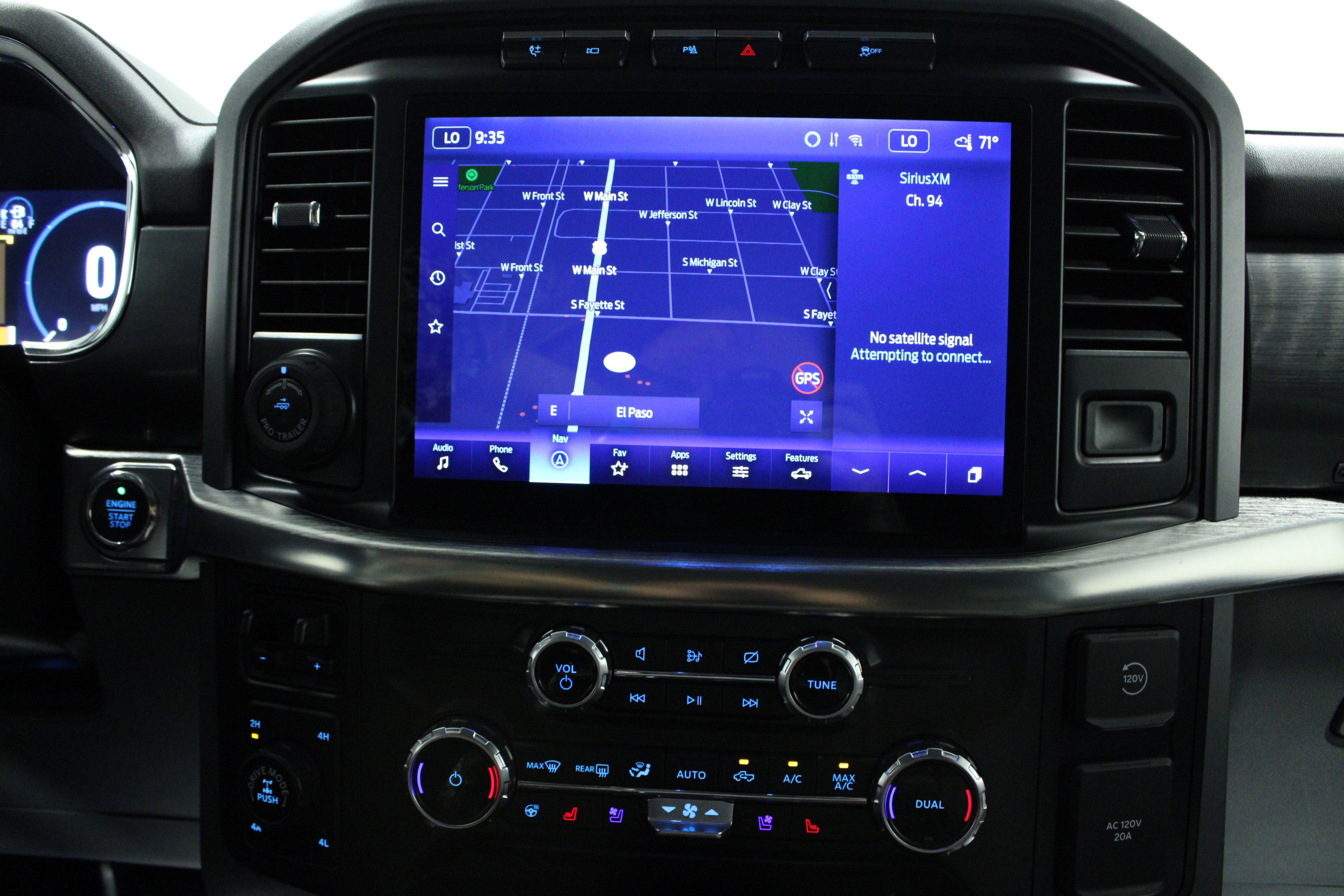 2022 Ford F-150 Lariat photo 18