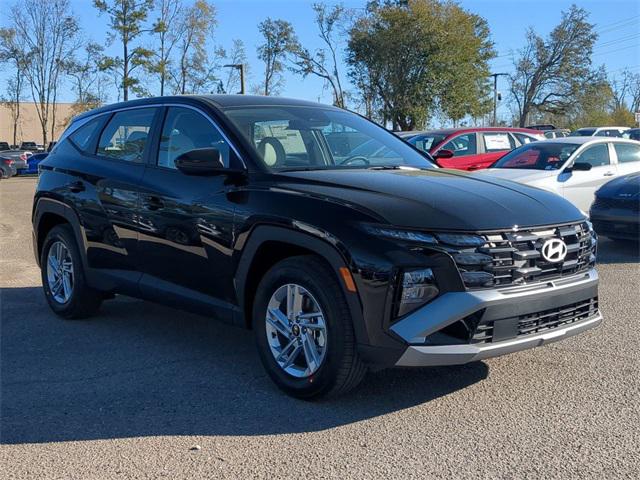 2025 Hyundai Tucson SE photo 3