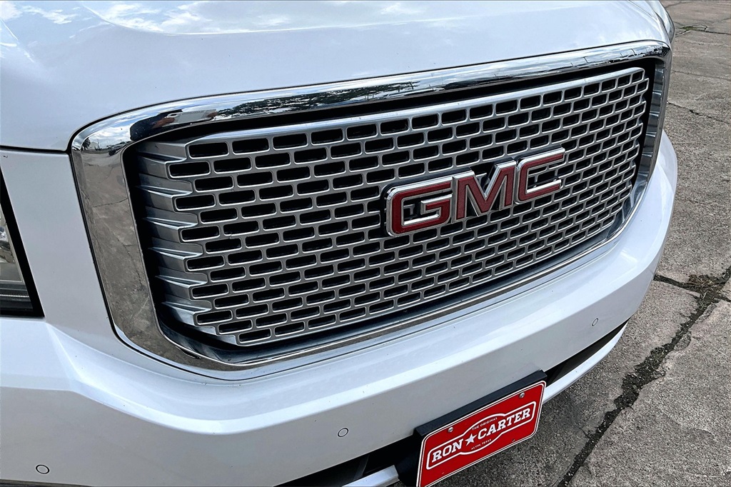 2017 Gmc Yukon Denali photo 32