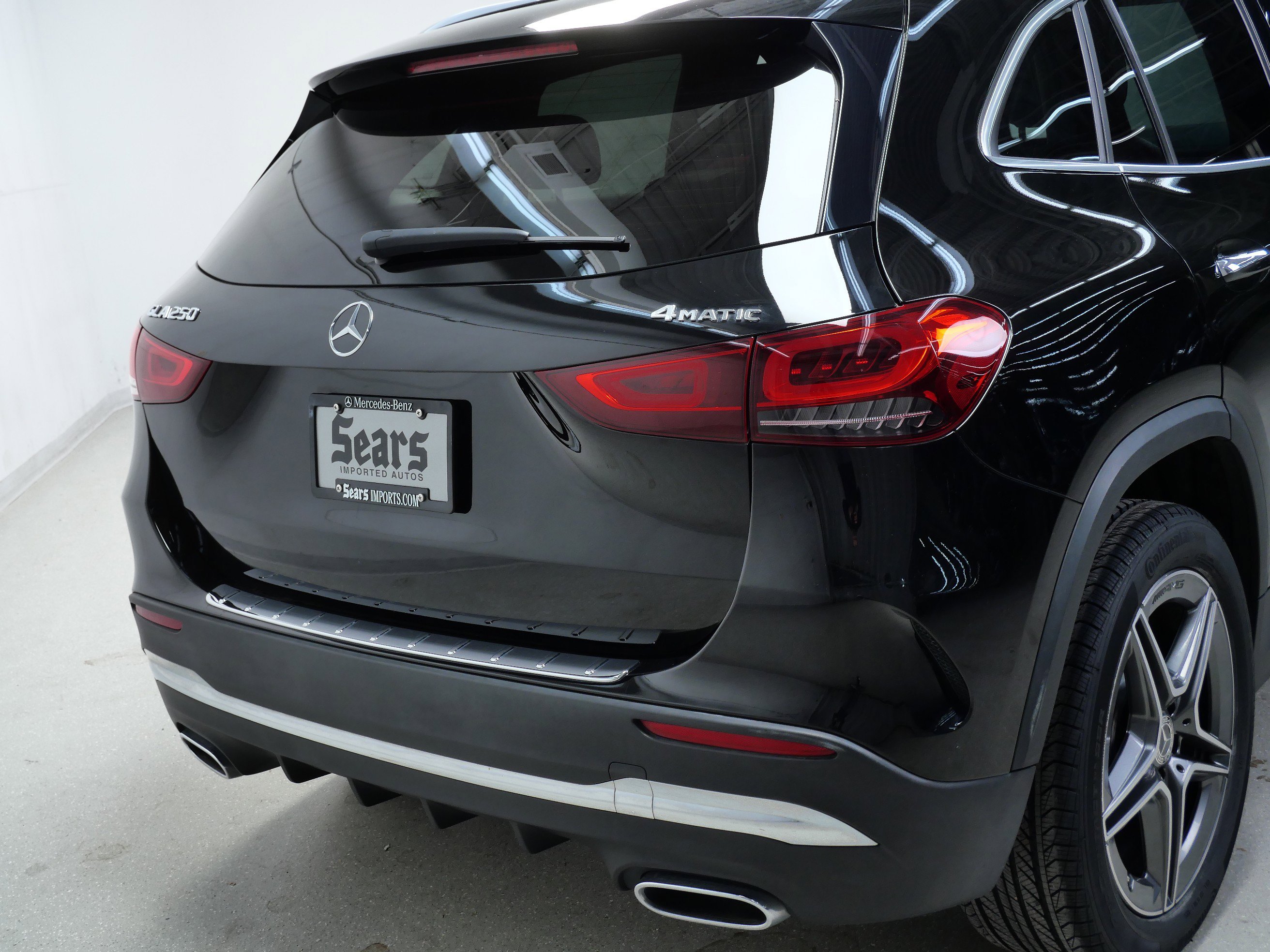 2021 Mercedes Benz GLA 250 4MATIC photo 4