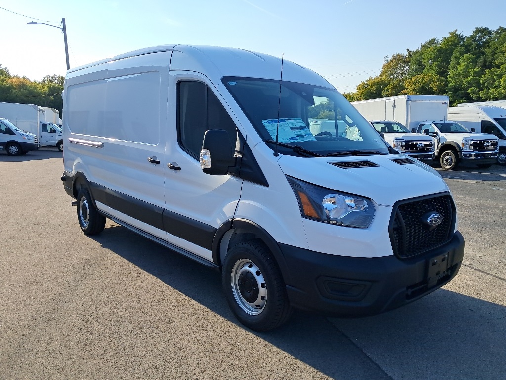 2025 Ford Transit Cargo Van photo 3
