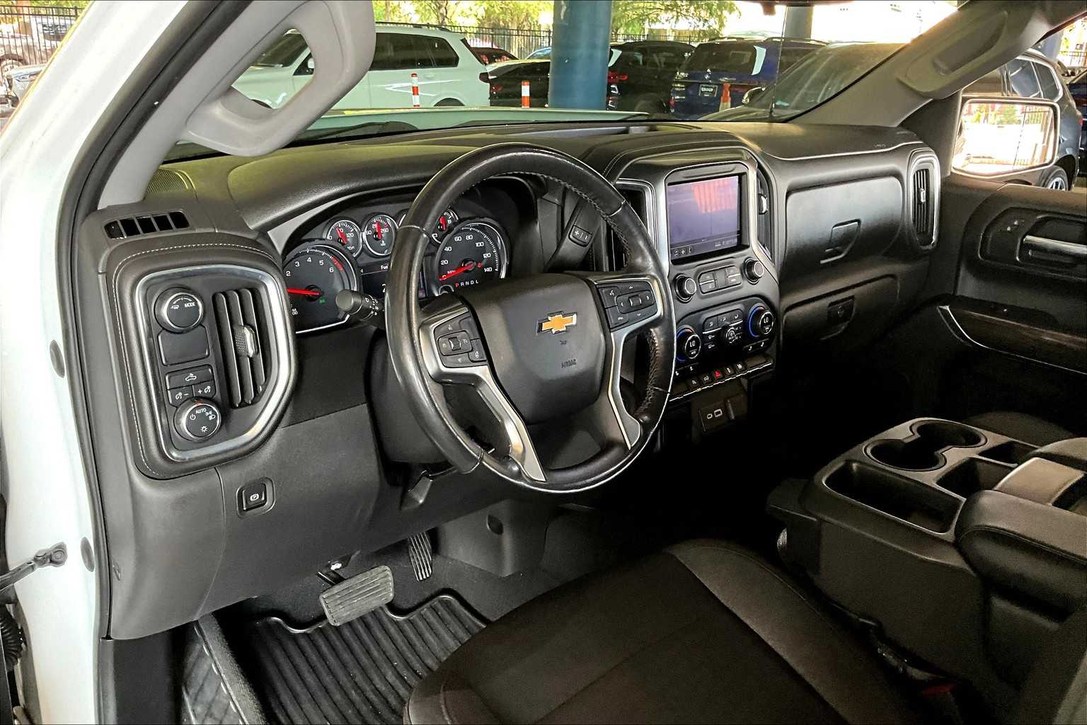 2020 Chevrolet Silverado 1500 LT photo 16