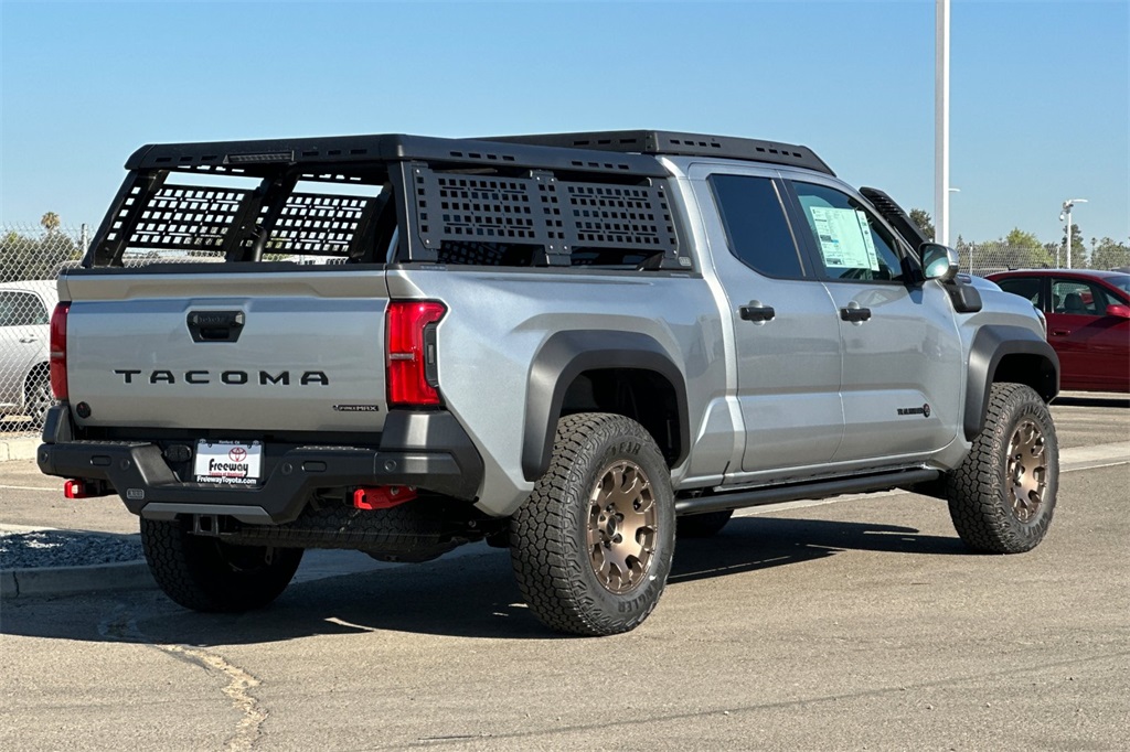 2025 Toyota Tacoma Trailhunter photo 4