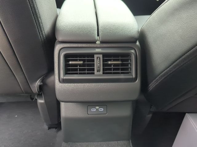 2025 Mazda CX-50 2.5 Select photo 4