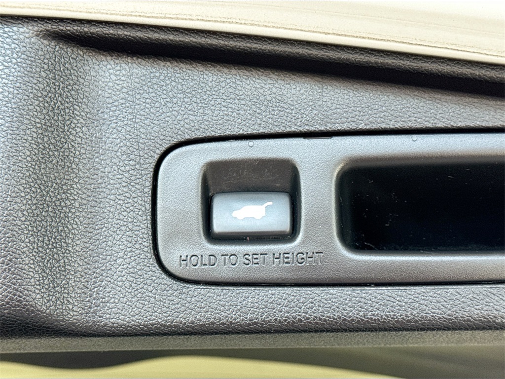 2020 Honda CR-V Touring photo 20