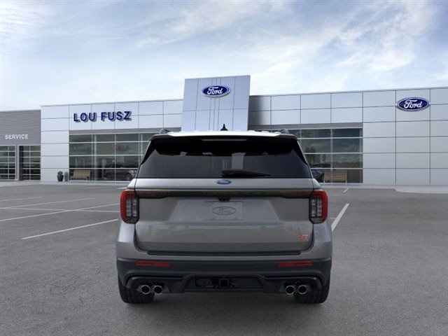 2025 Ford Explorer ST photo 3