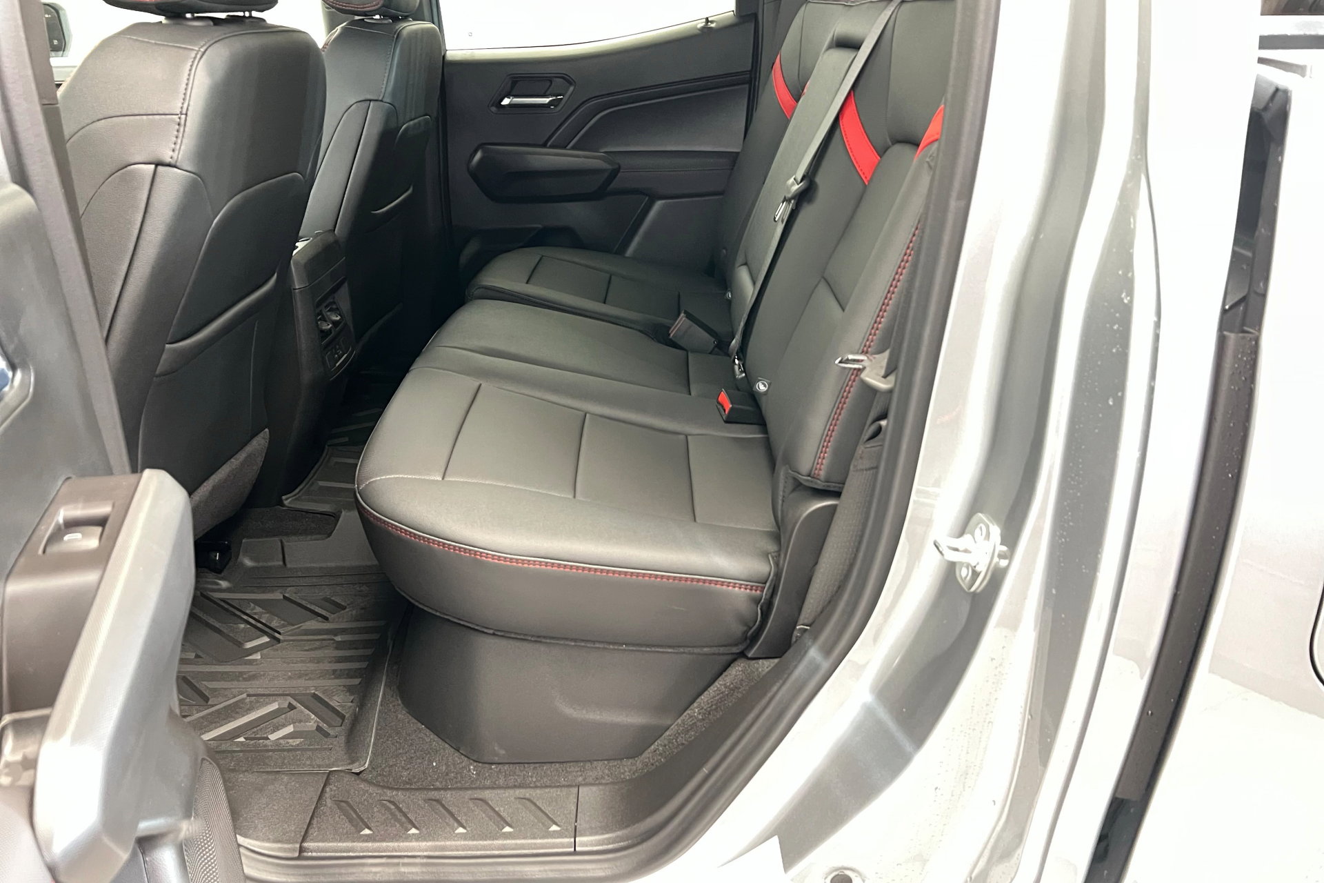 2026 Chevrolet Colorado Z71 photo 21