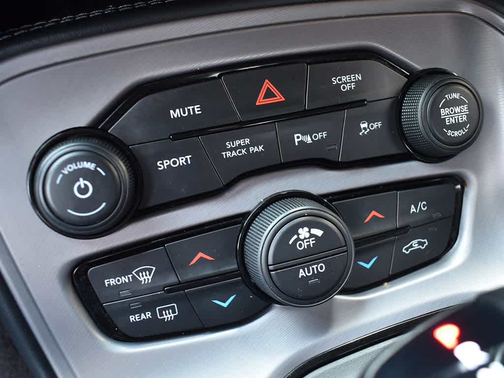 2023 Dodge Challenger R/T photo 21