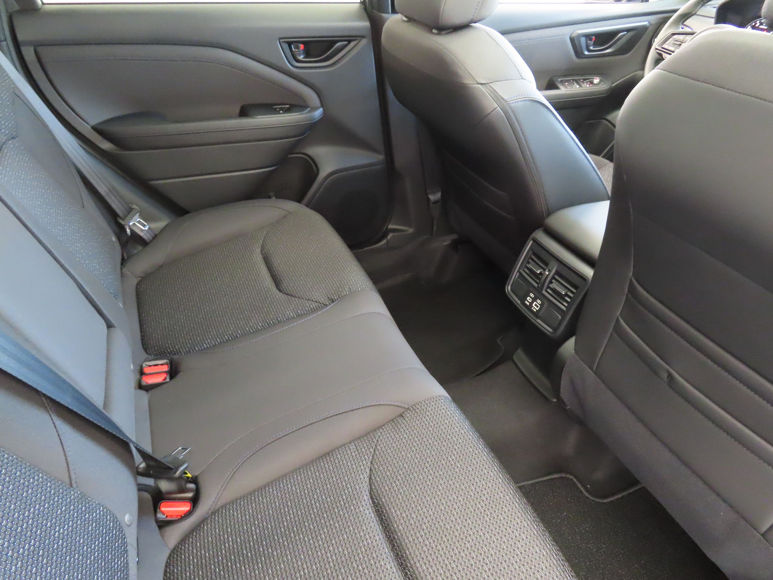 2025 Subaru Forester Premium Base photo 22