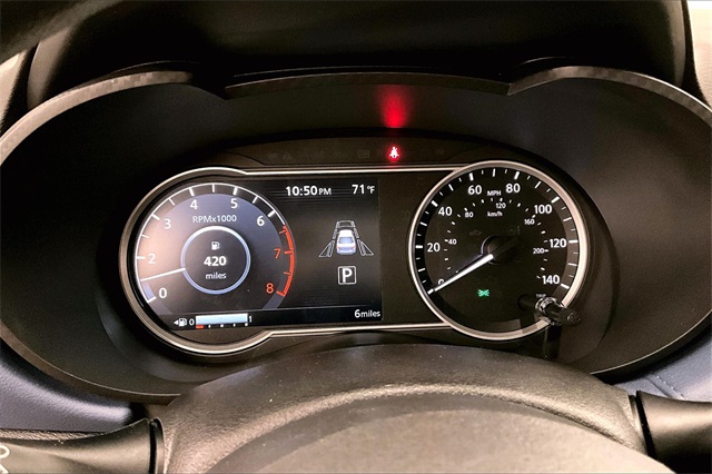 2025 Nissan Versa 1.6 SV photo 22
