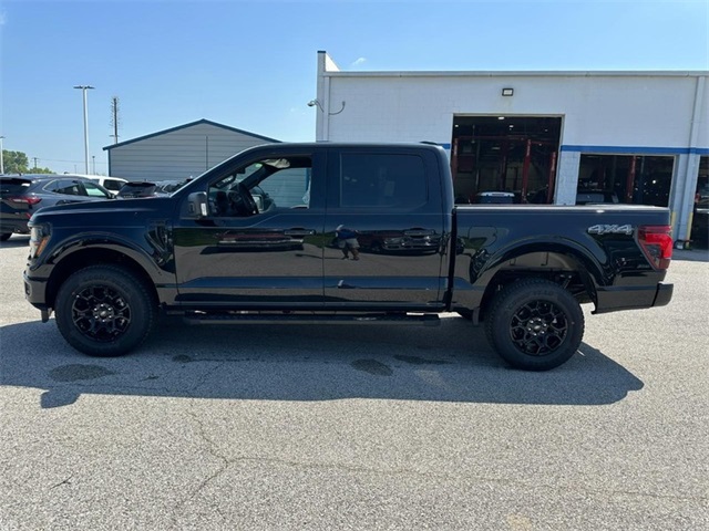 2025 Ford F-150 XLT photo 2