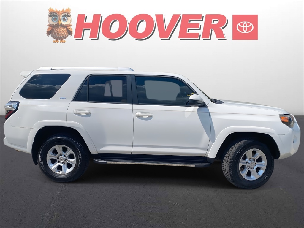 2018 Toyota 4Runner SR5 photo 2