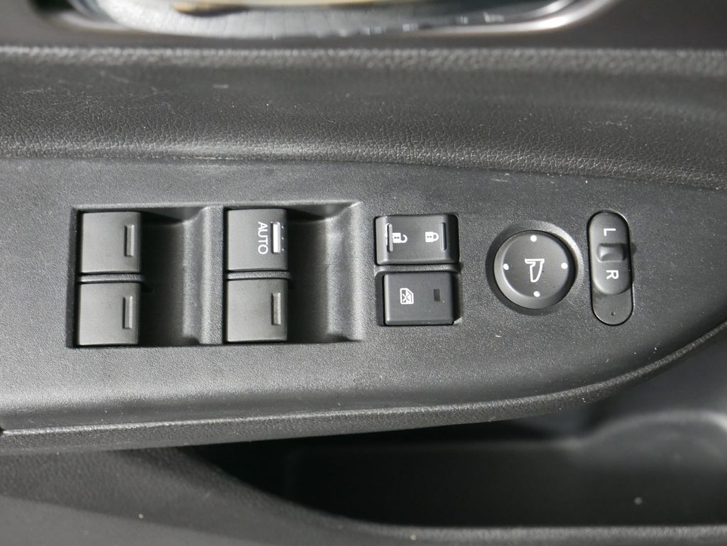2014 Honda Accord LX photo 27