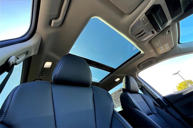 2025 Subaru Ascent Limited photo 23