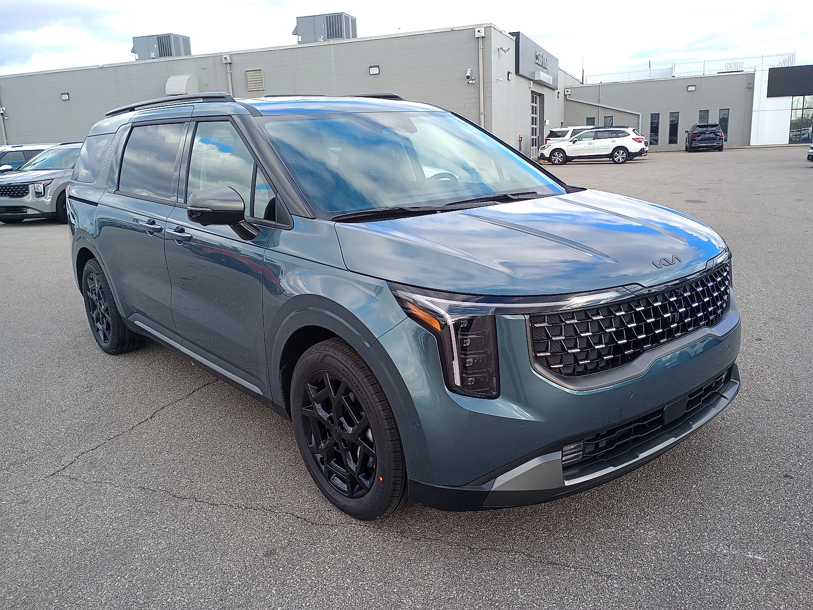 2026 Kia Carnival SX Prestige's photo