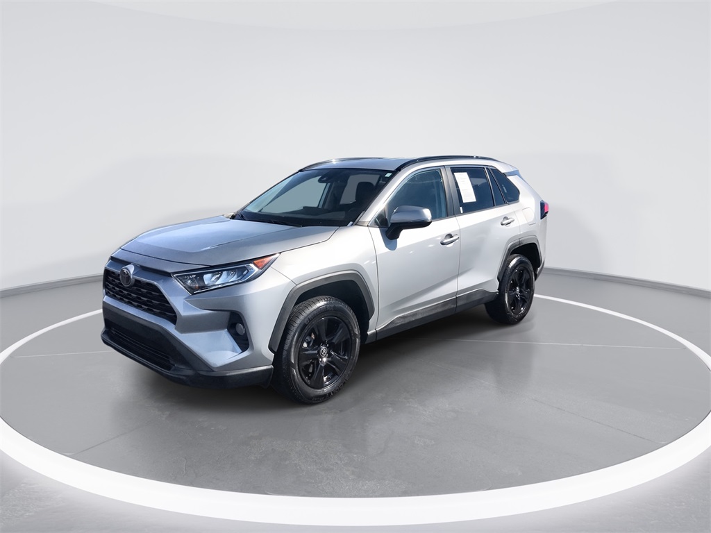 2021 Toyota RAV4 XLE photo 4