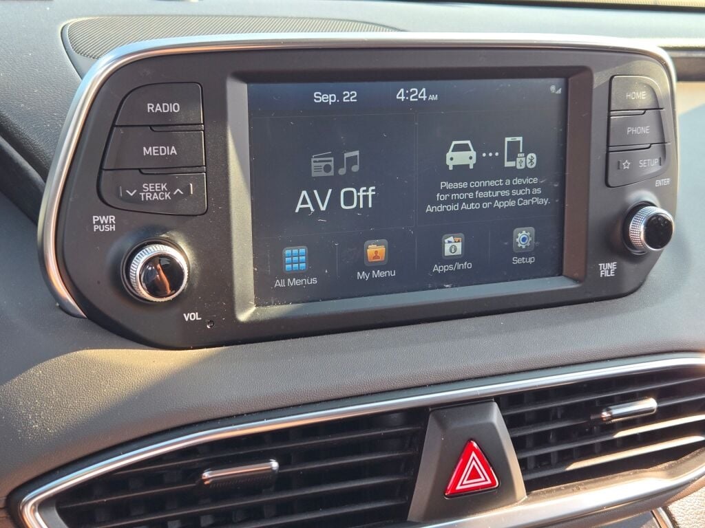 2020 Hyundai Santa Fe SEL photo 19