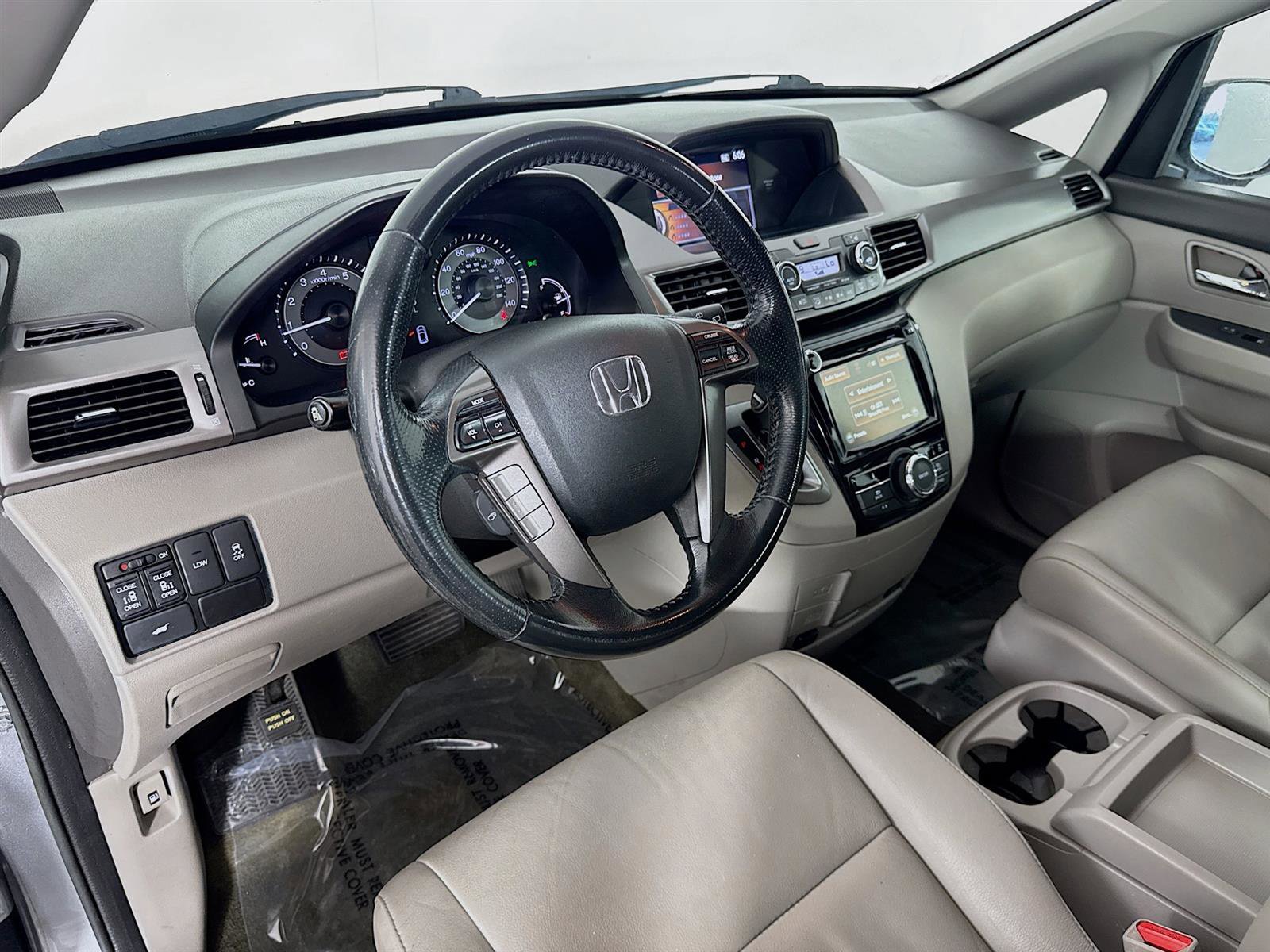 2016 Honda Odyssey EX-L photo 9