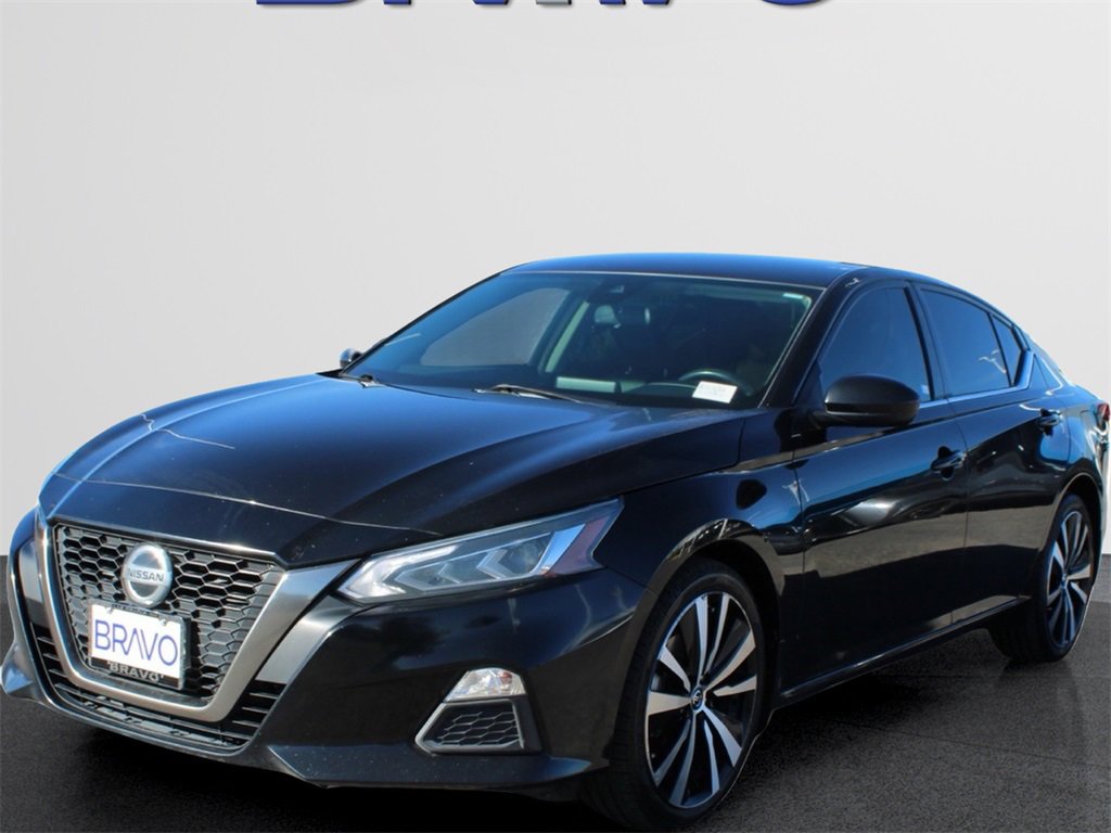 2022 Nissan Altima SR