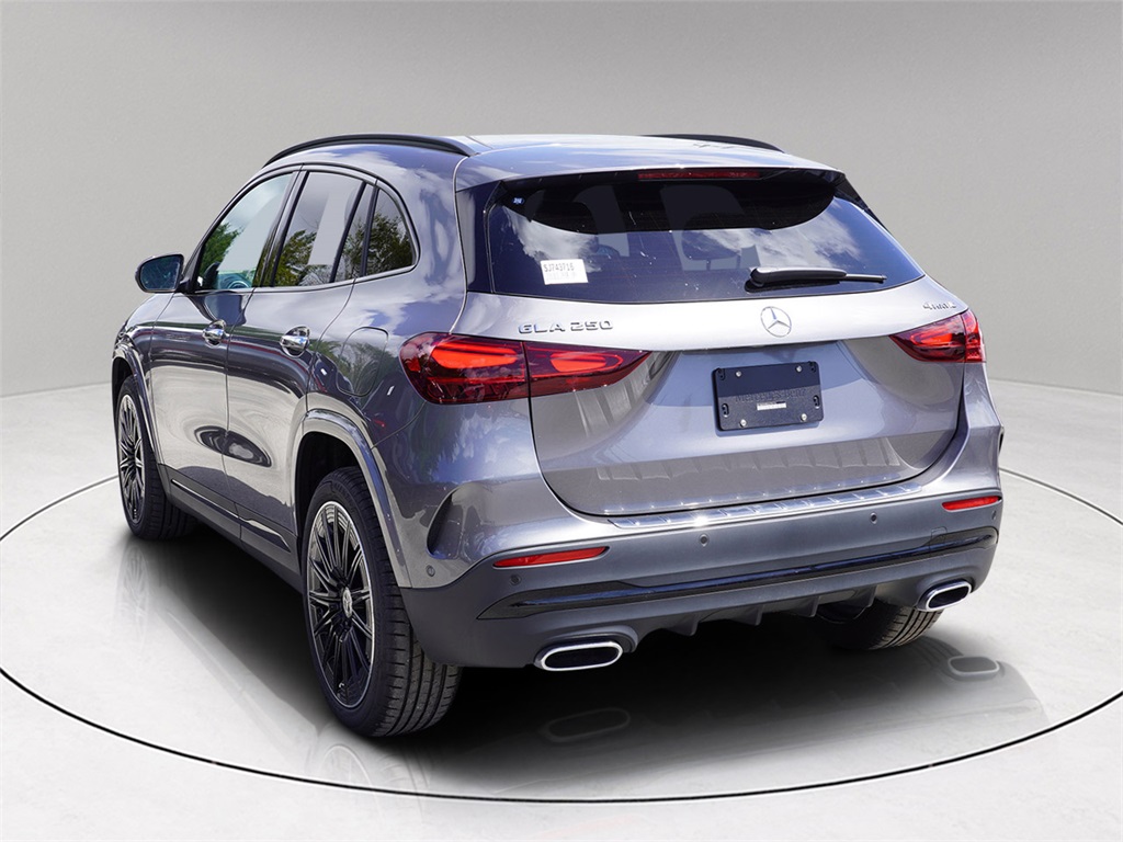 2025 Mercedes Benz GLA 250 4MATIC photo 4