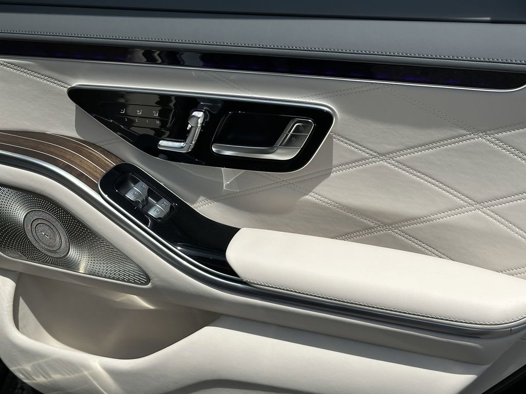 2025 Mercedes Benz S AMG 63 e 4MATIC photo 19