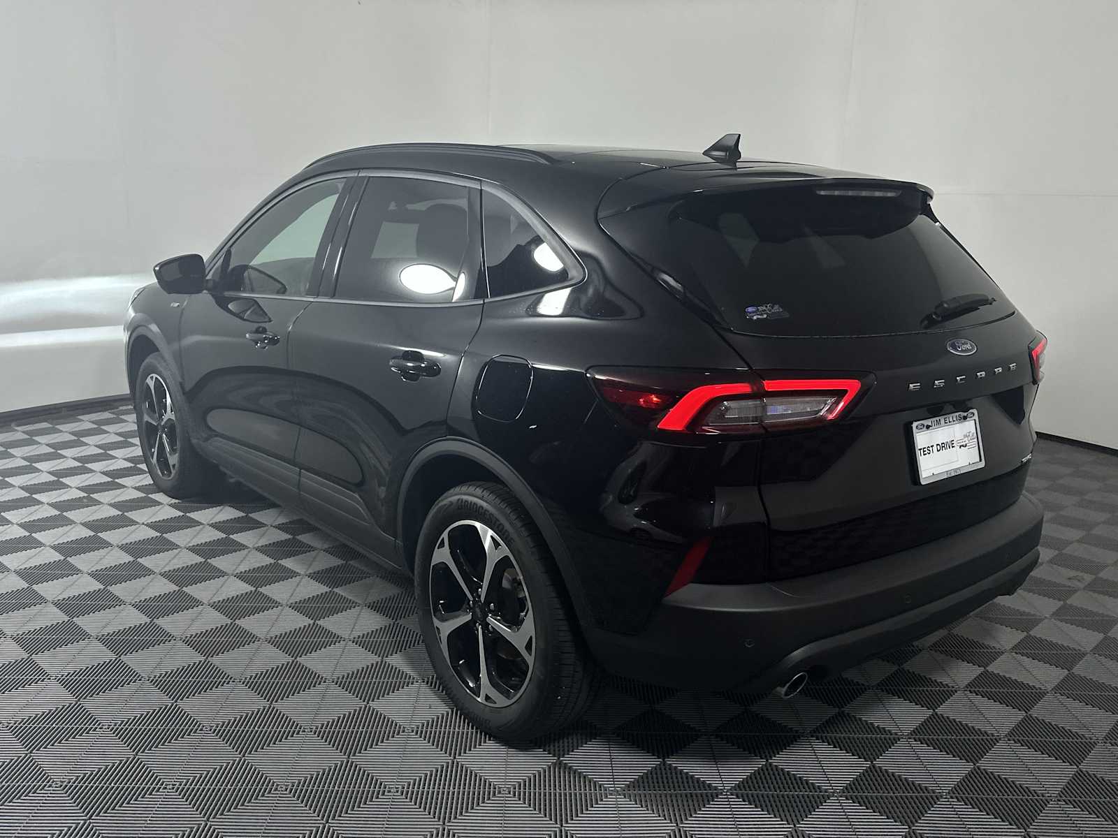 2025 Ford Escape ST-Line Select photo 3