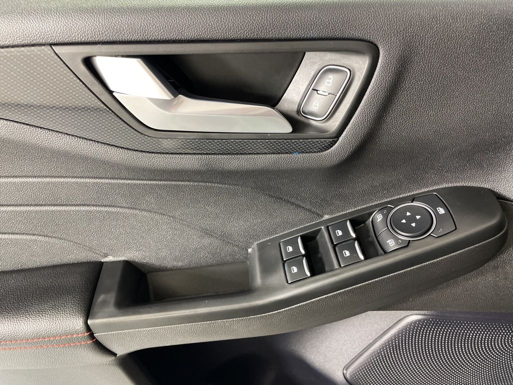 2024 Ford Escape ST-Line photo 21
