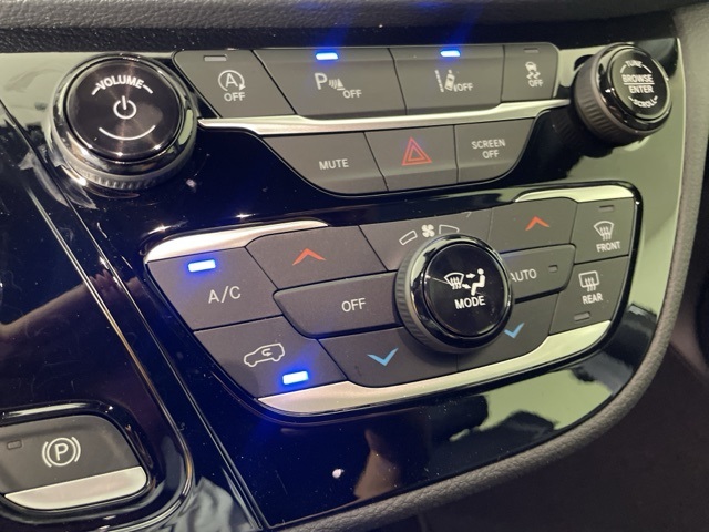 2025 Chrysler Pacifica photo 32