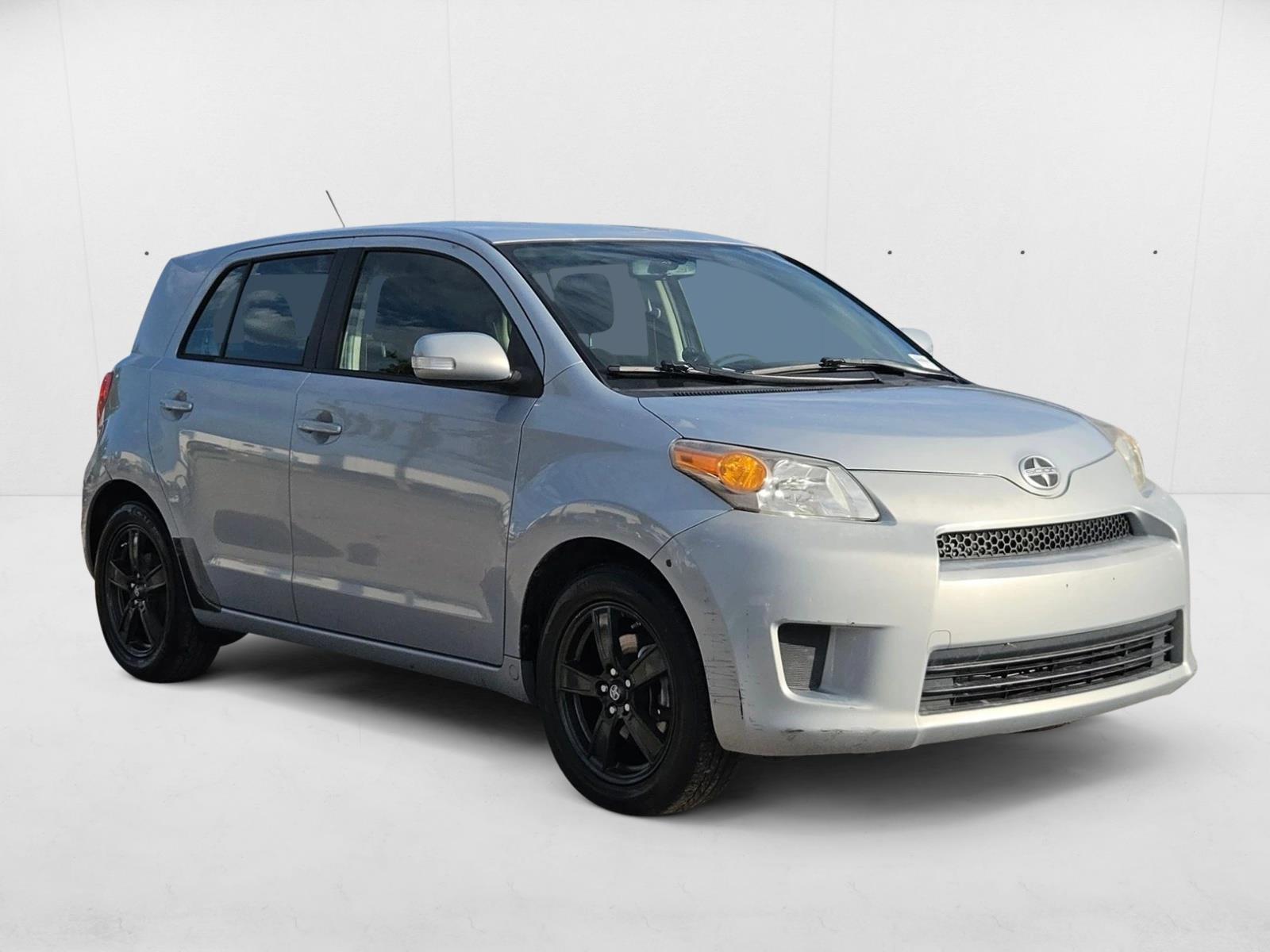 2013 Scion xD Base photo 3