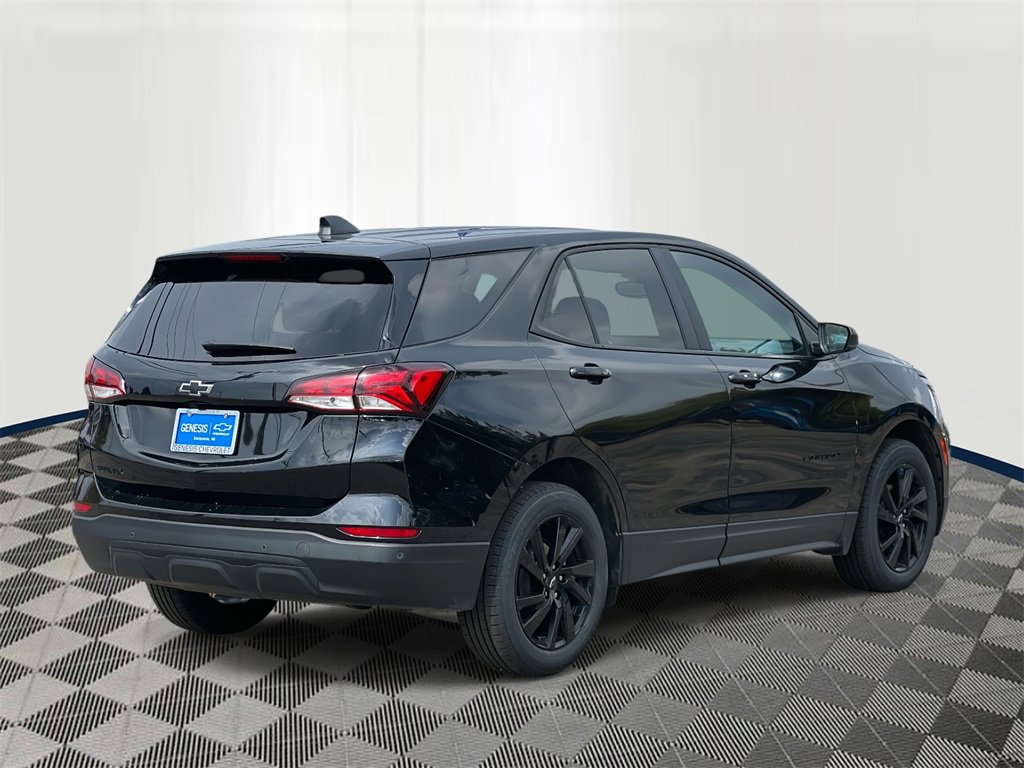 2024 Chevrolet Equinox LS photo 5