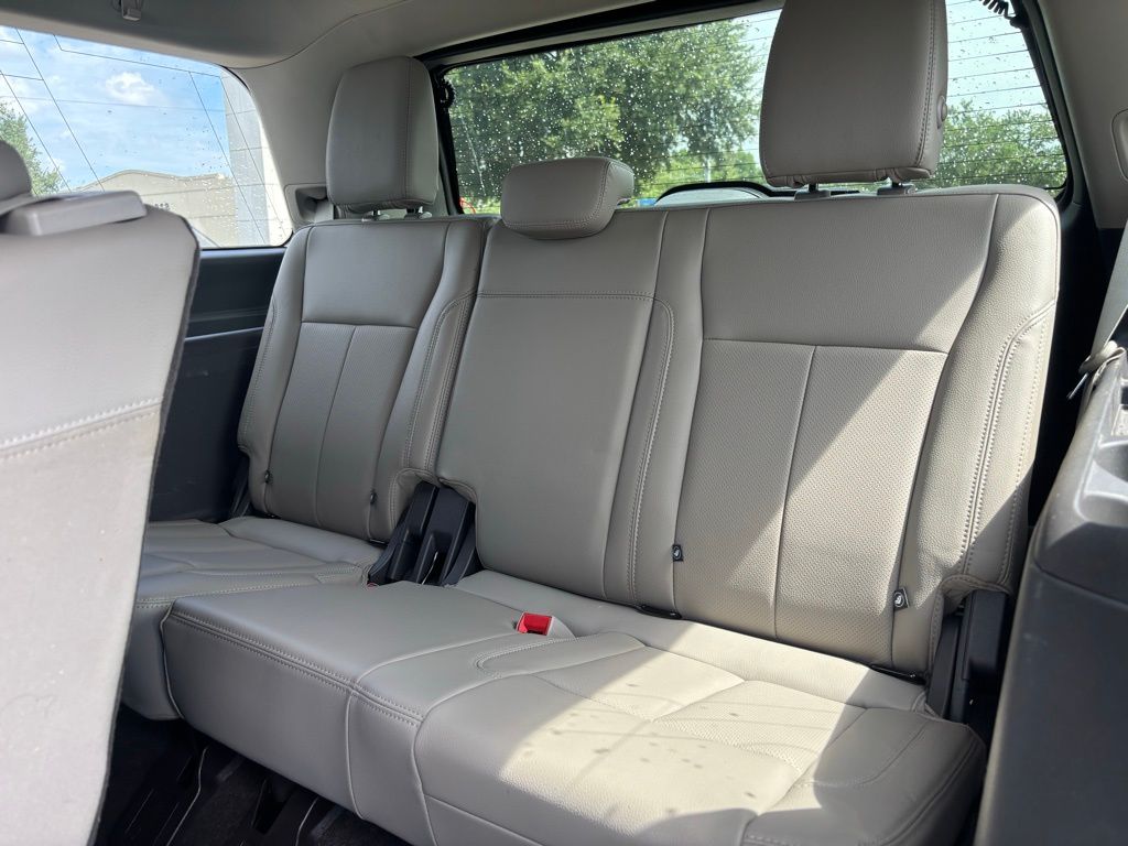 2019 Ford Expedition XLT photo 5