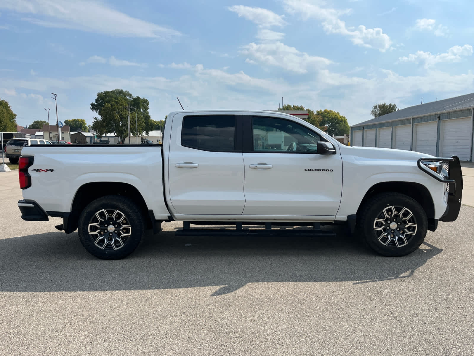 2024 Chevrolet Colorado LT photo 5