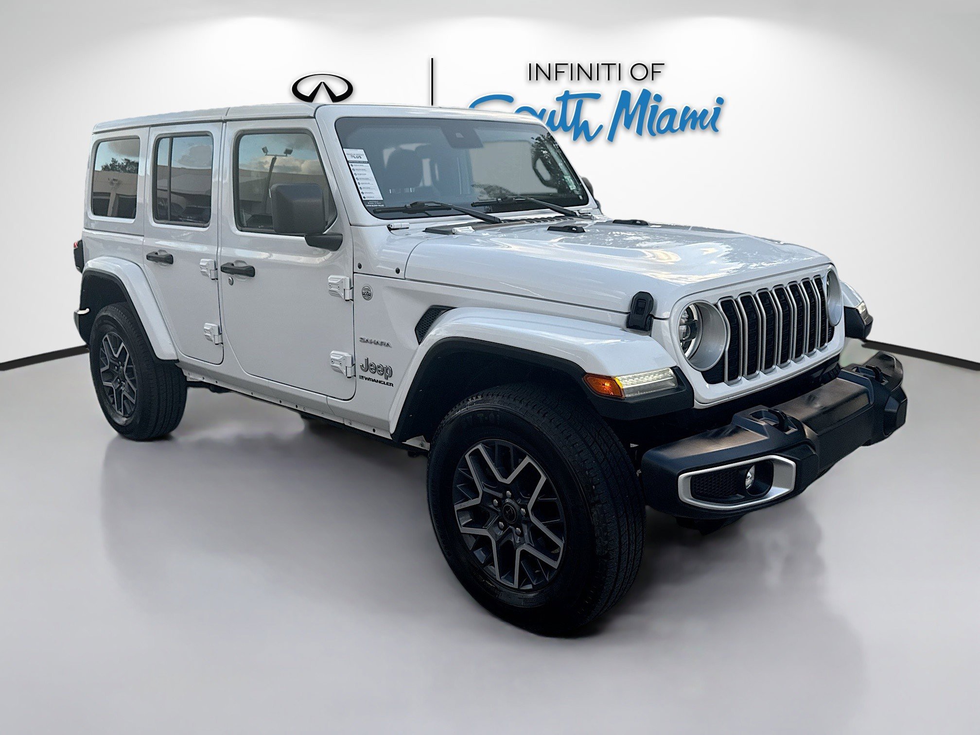 2024 Jeep Wrangler 4-Door Sahara's photo