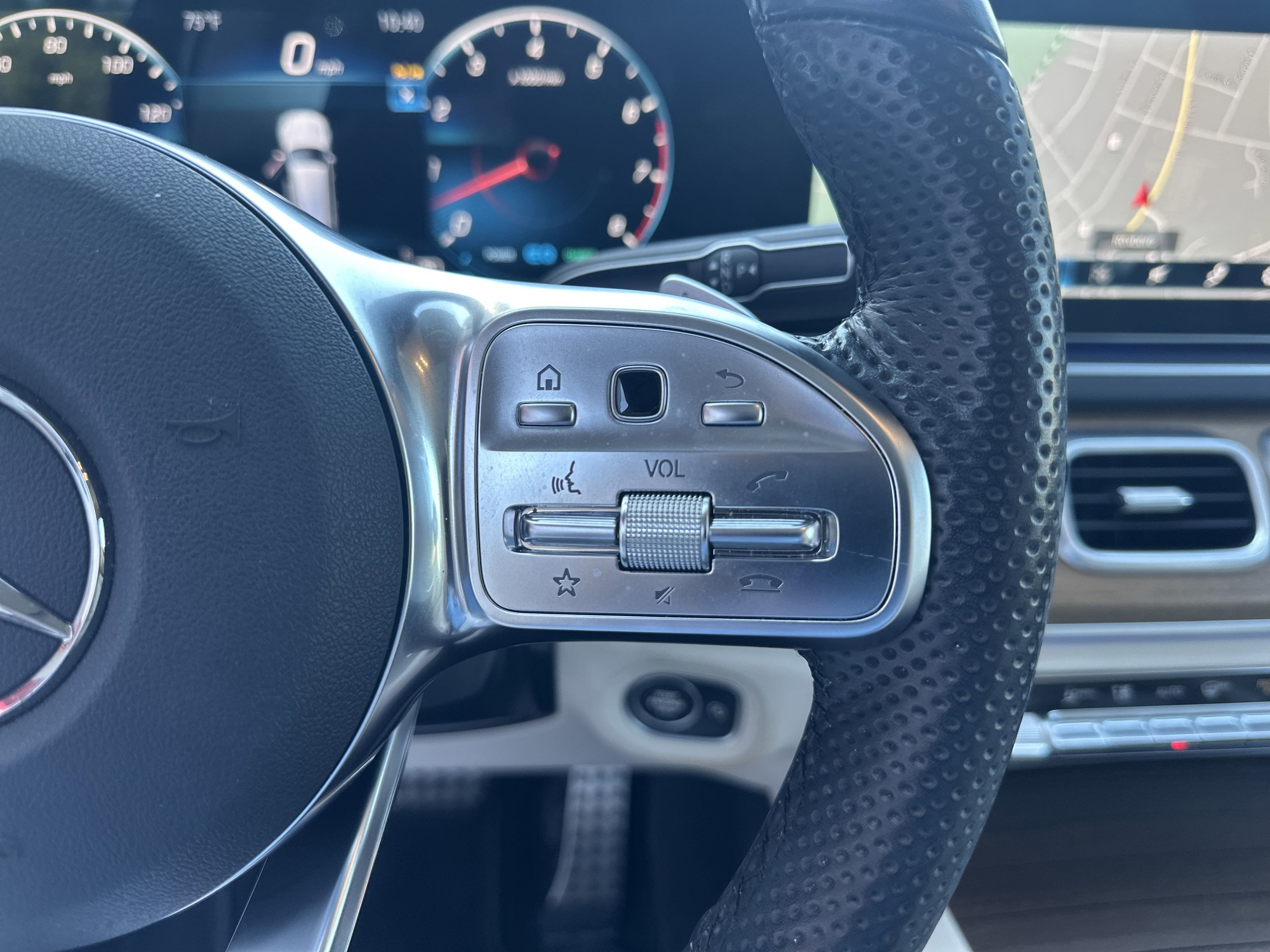 2023 Mercedes Benz GLS 450 4MATIC photo 7