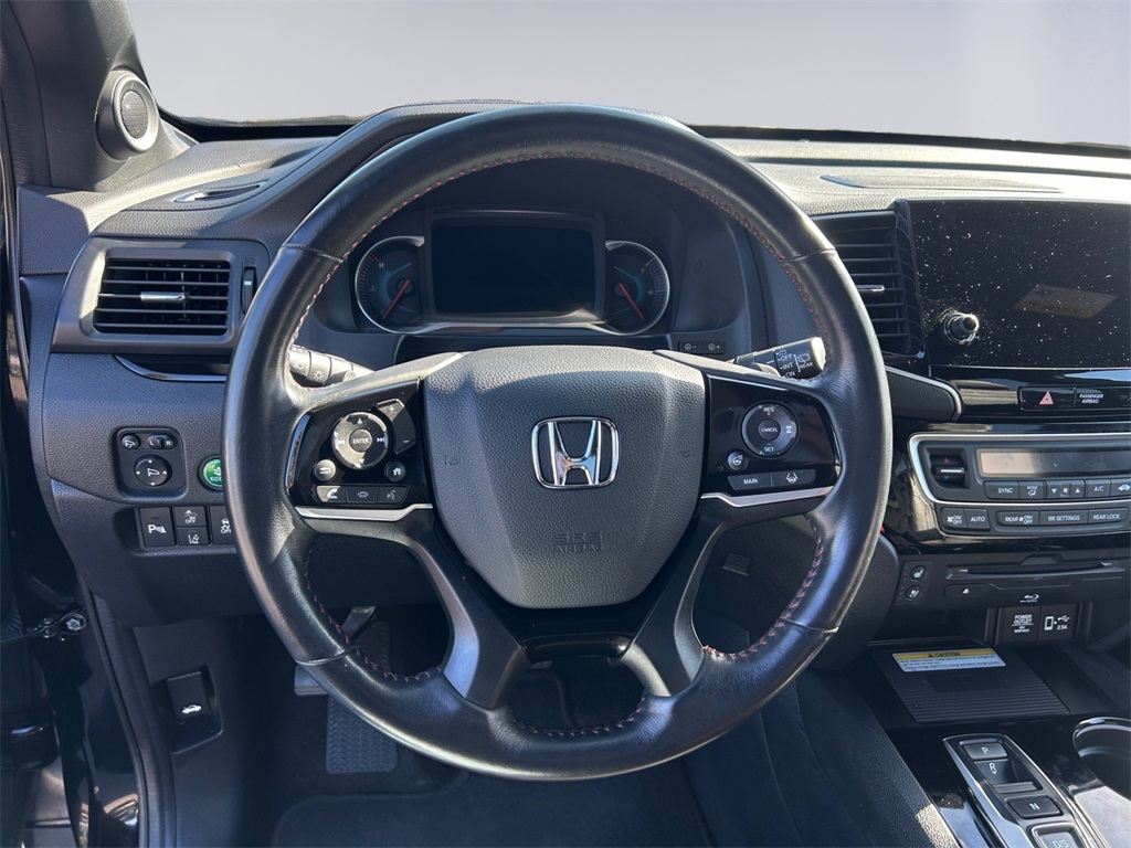 2022 Honda Pilot Black Edition photo 13