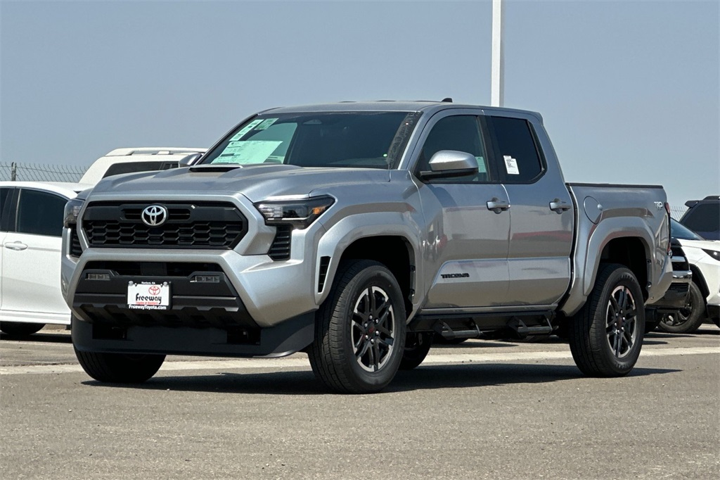 2025 Toyota Tacoma TRD Sport 4x4 Double Cab photo 8