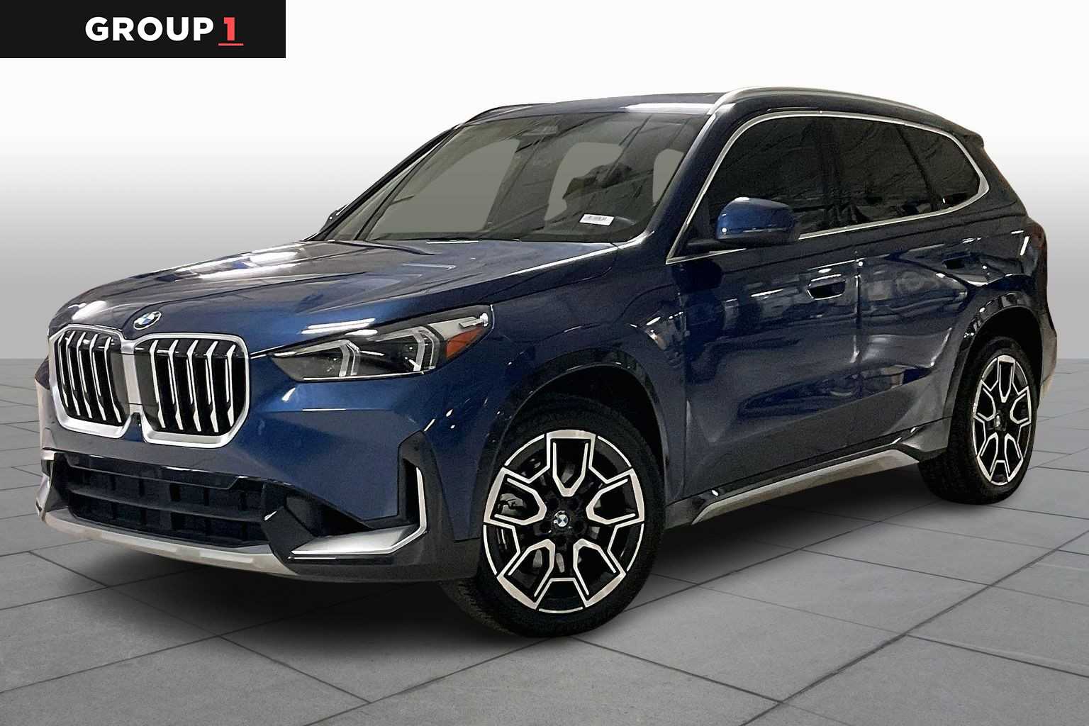 2025 BMW X1 28i's photo