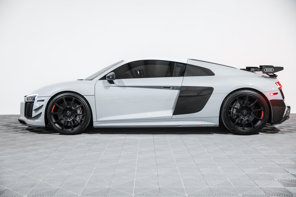 2018 Audi R8 5.2 Plus photo 12