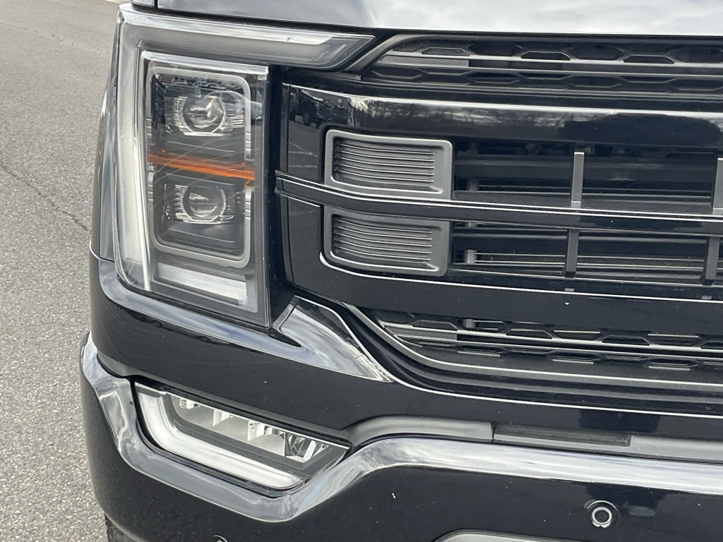 2023 Ford F-150 Lariat photo 2
