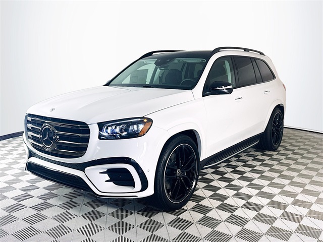 2026 Mercedes Benz GLS 450 4MATIC photo 3