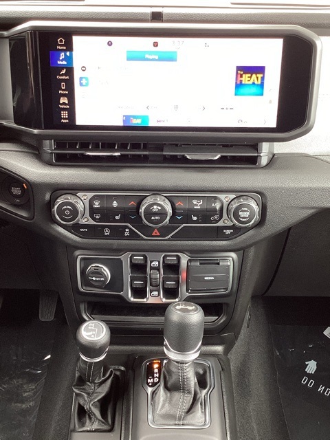 2025 Jeep Wrangler Sport S photo 11