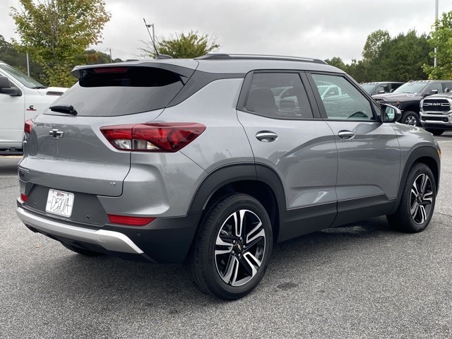 2024 Chevrolet Trailblazer LT photo 2