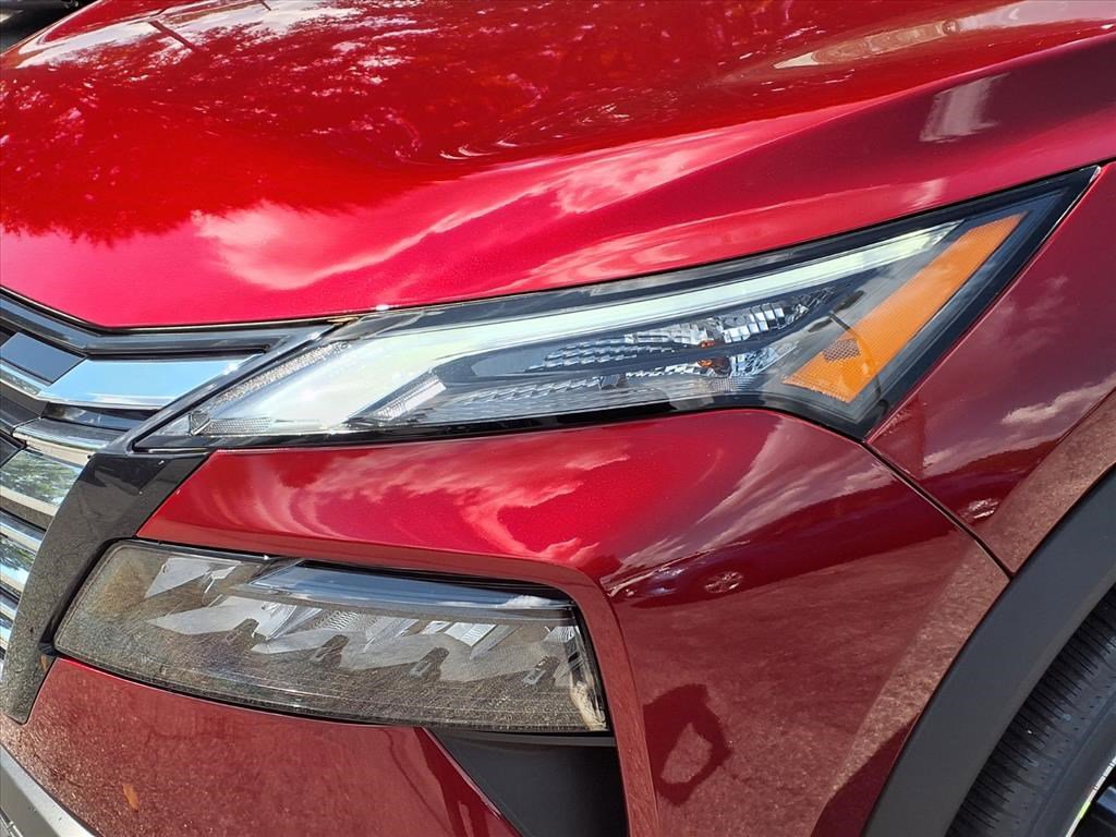 2026 Nissan Rogue SV photo 3