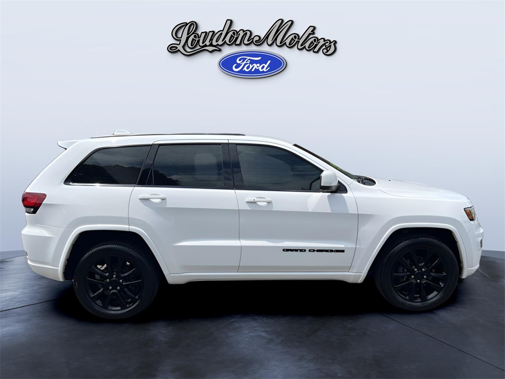 2020 Jeep Grand Cherokee Altitude photo 3