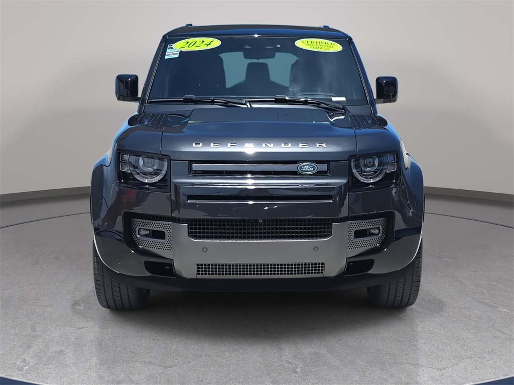 2024 Land Rover Defender 130 V8 photo 2