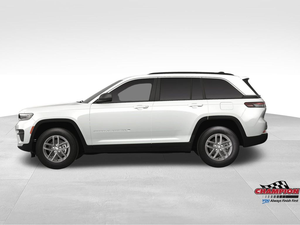2024 Jeep Grand Cherokee Laredo X photo 3