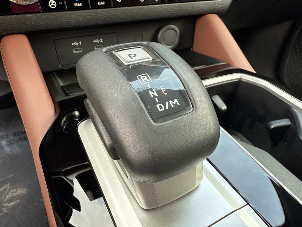 2025 Mitsubishi Outlander SEL photo 28