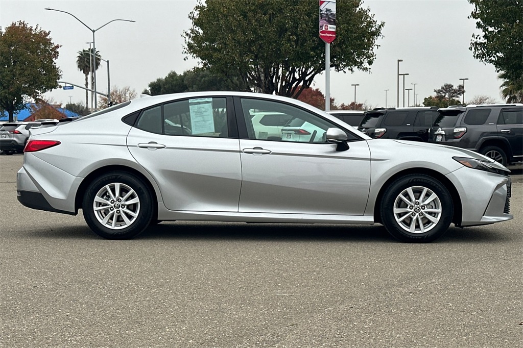 2026 Toyota Camry photo 3