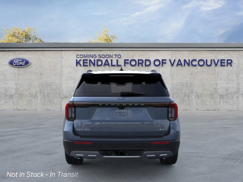 2025 Ford Explorer photo 2